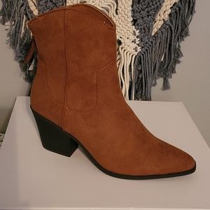 Brand New With Tags JustFab Welda Booties!